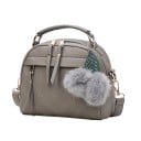 Sac à main et bandoulière pour femmes Pompons décoratifs avec feuille Couture en V Poche avant zippée Forme arrondie Cuir PU grainé 3