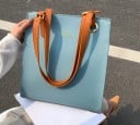 Sac à main pour femme en forme de shopper 27 x 31 x 11 cm en simili cuir PU avec longues anses et boucles en métal, œillets ronds en métal 5