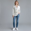 Saco de mujer con cinturón de lazo Patrón floral Solapas y bolsillos con solapa Poliéster Blanco con flores azules Para el trabajo y la primavera 4