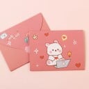 Sada 10 ks červených dopisných obálok s papierom 9,6 × 7,2 cm s motívom medvedíka s notebookom 2