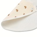 Sada 2 ks béžových bryndáků se srdíčky a s puntíky Rozměr 29,5 x 19,5 cm Zapínání na cvoček u krku Lemovaný okraj po celém obvodu 2