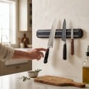 Sada 2 magnetických lišt na nože 33 cm Nástenné držáky nožov a náradia s magnetickými pásmi Plastové Čierne Do kuchyne dielne aj garáže 4