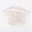 Sada 50 ks zatahovacích organzových sáčků 7×9 cm, průhledná bílá se zlatými hvězdami a měsíci, stahovací šňůrka, na dárky 3