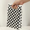 Sæt af 10 stk gaveposer 25 × 16,3 cm plastiske hvide poser med sort ternet mønster til indpakning af gaver og slik 3