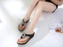 Sandales de plage pour femmes avec des pierres 3