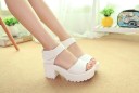 Sandales élégantes pour femmes à velcro 2