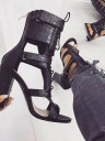 Sandales en cuir pour femmes à talons hauts 1
