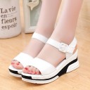 Sandales en cuir pour femmes 1