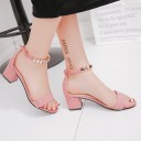 Sandali da donna alla moda con tacco 1