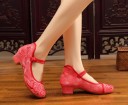Sapatos de senhora de salto baixo 9
