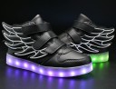 Scarpe da ginnastica luminose per bambini con ali 1