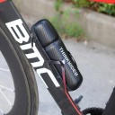 Scatola di stoccaggio ciclistica nera impermeabile 22,5 x 7 cm 0,7 l Superficie in carbonio Con zip Elementi riflettenti Scatola multifunzionale per attrezzi e accessori 3