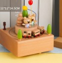 Scatola musicale in legno girevole con orsetti, palloncini, treno e scenografia meccanismo manuale 11 × 11 × 14,5 cm decorazione in legno 2