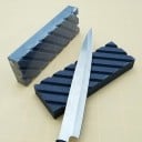 Schleifstein für Messer mit schrägen Rillen Korund Schleifstein mit einer Körnung von 320 Grit für grobes Schleifen Abmessungen 18,2 x 6,2 x 2,5 cm 2