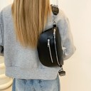 Schwarze Damen-Gürteltasche 24,5 x 14,5 x 8 cm Stylische Crossbody-Tasche aus Kunstleder Modische Schultertasche Verstellbarer Riemen Doppelte Reißverschlüsse 7