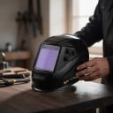 Selvtonende svejsehjelm UN9K 4 sensorer Synsfelt 100 x 97 mm True Color Optik 1/1/1/1 Til ARC MIG og plasma 4