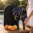 Série de pickleball 2 raquetes e 4 bolas em bolsa 40 x 20 x 1,4 cm Fibra de carbono grafite Preta e azul com padrão dourado Para crianças e adultos 2