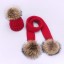 Set aus Wintermütze und Schal für Kinder mit Pompons 7