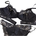 Set di biancheria intima da donna con reggiseno con ferretto e bordo in pizzo e slip con pizzo ai lati e spalline regolabili 6