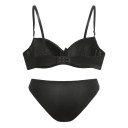 Set di due completi di biancheria intima femminile in colore bordeaux e nero con reggiseno push up e slip classici decorati con un fiocchetto 12