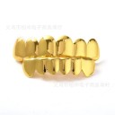 Set di grillz hip hop dorati per denti superiori e inferiori con finitura lucida Personalizzazione in silicone Gioielli dentali per uomini e donne Accessorio per costumi 3