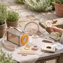 Set per piccoli naturalisti 9 pezzi Scatola di legno per insetti con tracolla Retino telescopico Lente di ingrandimento Bussola e Schede 2