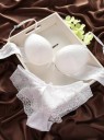 Set sexy di mutandine e reggiseno da donna 8