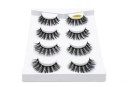 Set van 4 paar 3D kunstwimpers op een band voor volumineuze en opvallende make-up Dikke luchtige wimpers met een zwarte band in een overzichtelijke 6