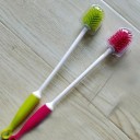 Siliconenborstel voor flessen en potten 1