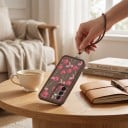 Silikonskydd med handledsrem för Samsung Galaxy A16 5G Hållbart Motiv av körsbär och rosa rosetter Brun Kameraskydd Mobilskal 5