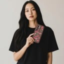Silikonskydd med handledsrem för Samsung Galaxy A37 Hållbart Motiv av körsbär och rosa rosetter Brun Kameraskydd Mobilskal 2