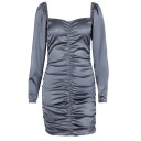 Skinnende kjole med off-shoulder-detaljer 10