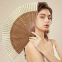 Skládací vějíř Retro ruční vějíř Bambusová kostra Béžový list Přenosný letní vějíř Na tanec i běžné ovívání i jako dekorace 2