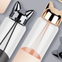 Skleněná cestovní lahev na pití s kočičími oušky Nerezový uzávěr s poutkem na přenášení Objem 320 ml Na cesty i na každý den 5