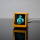 Skrivbordsapparat för övervakning av bitcoin, aktier och valutor med pekskärm, LED-display 30 x 30 mm, USB-strömförsörjning 5