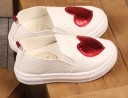 Slip-on sneakers med hjerte til piger 3