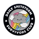 Smaltált kitűző Storm Survivor Club 3 x 3 cm fém színes jelvény felhővel és szivárvánnyal, klipszes bross hátizsákra, ruházatra, kiegészítő 1