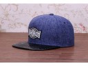 Snapback med bokseskrift J2260 9