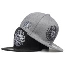 Snapback met symbool 6