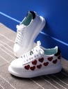 Sneakers da donna con cuori 2