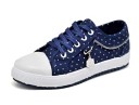 Sneakers da donna con pois e ciondolo J1180 1