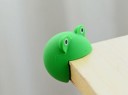 Söpö turvasuojus pöydän kulmiin J3413 3