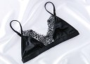 Sostén bralette ligero para mujer con delicado encaje Copas triangulares brillantes Tirantes finos ajustables Nylon y poliéster 1