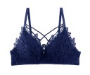 Soutien-gorge en dentelle avec des lacets 9