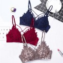 Soutien-gorge en dentelle avec des lacets 2