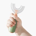 Spazzolino da denti per bambini a forma di U 360° Spazzolino delicato con testa in silicone per bambini Spazzolino con setole morbide per gengive sensibili 6-12 anni 10,6 x 5,7 cm 2