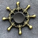 Spinner antiestrés metálico con motivo decorativo Juguete giratorio para los dedos para liberar tensión Apariencia dorada antigua Tamaño aprox. 6 11