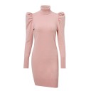 Stickad miniklänning med turtleneck 7