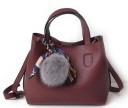 Stilfuld dametaske J2267 1