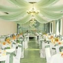 Stropní dekorační závěs s kapsami pro tyč 75 x 1000 cm polyesterový panel na svatební výzdobu sálu, party a oslavy v interiéru 8